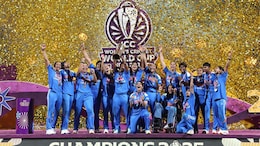 Team India lift the Women's World Cup title. (Image: JioHotstar)